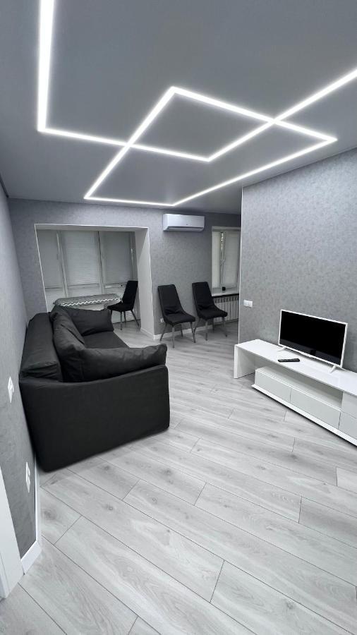 Modern Gagarina Avenue Apartment นิปโปร ภายนอก รูปภาพ