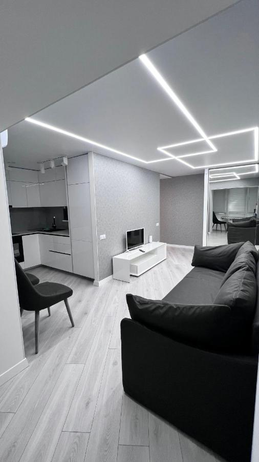 Modern Gagarina Avenue Apartment นิปโปร ภายนอก รูปภาพ
