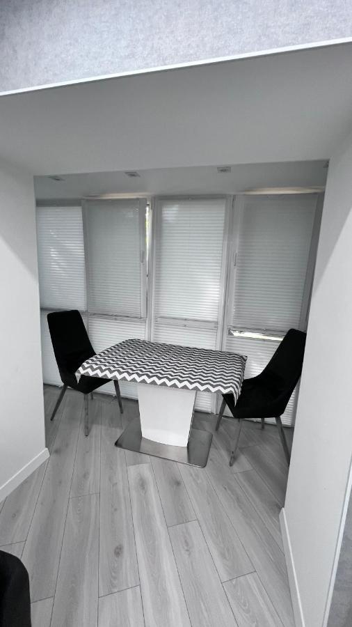 Modern Gagarina Avenue Apartment นิปโปร ภายนอก รูปภาพ