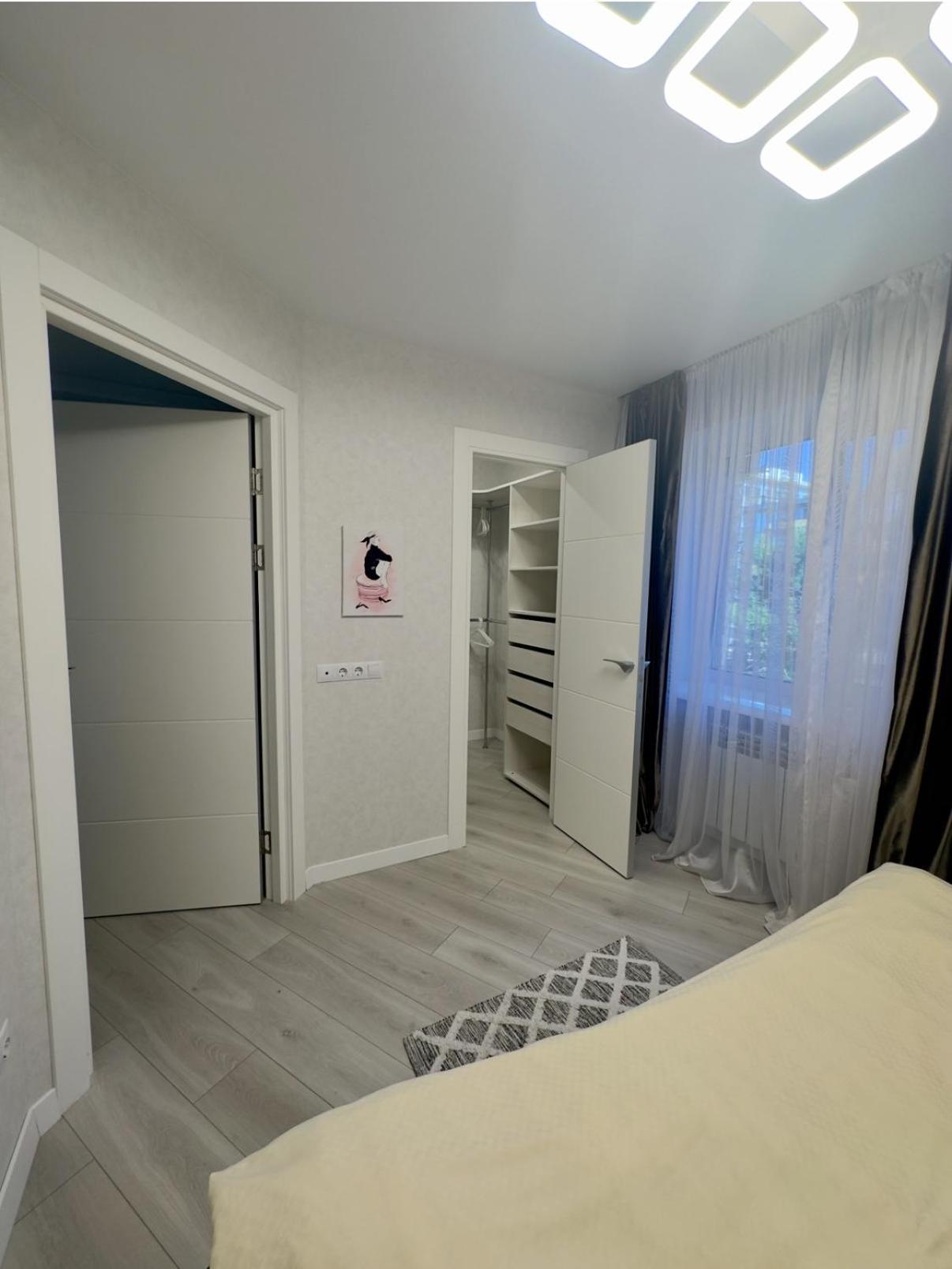 Modern Gagarina Avenue Apartment นิปโปร ภายนอก รูปภาพ
